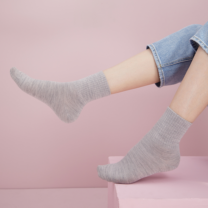 2雙裝 腳踩雲端的柔軟，女式温暖羊毛中筒襪