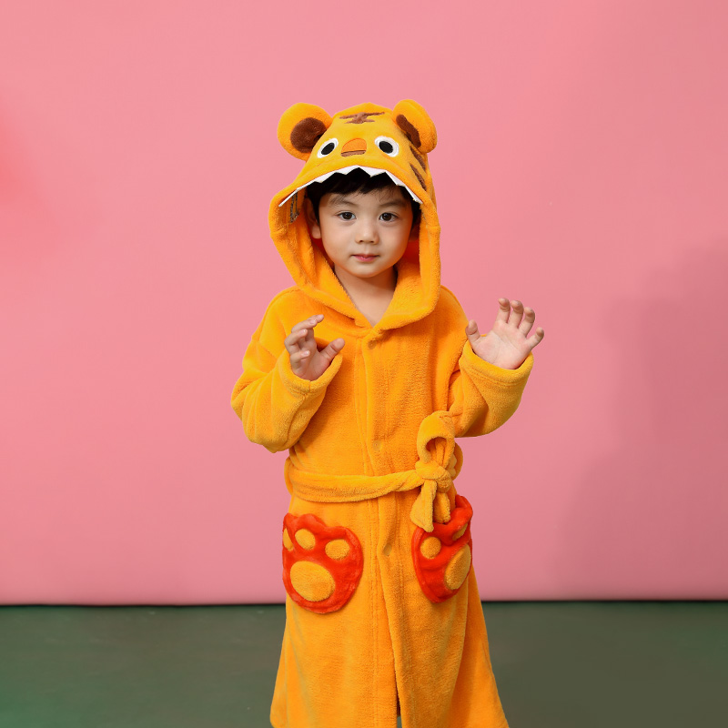 雙面細膩法蘭絨，兒童萌趣動物造型家居服