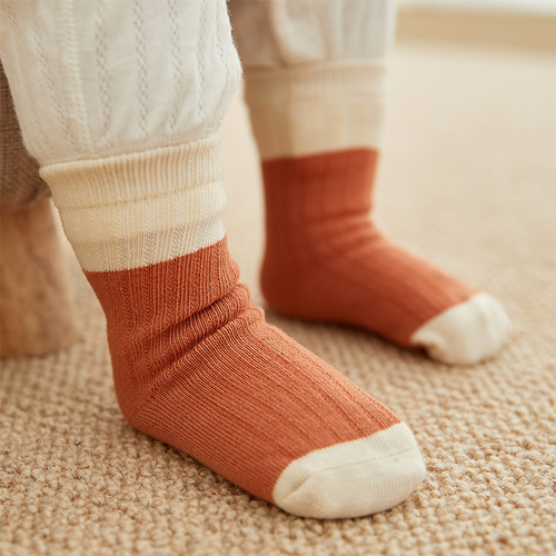 温暖包裹小腳，可愛兒童襪 0-5歲