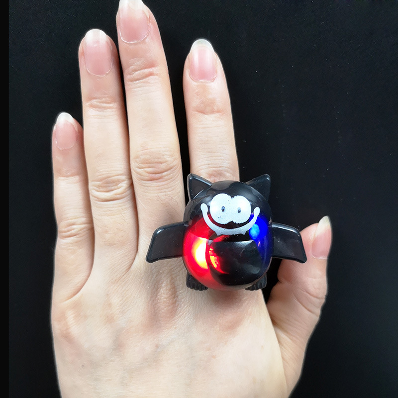 萬聖節發光戒指  塑料南瓜燈指環蝙蝠骷髏頭戒指兒童整蠱玩具戒指