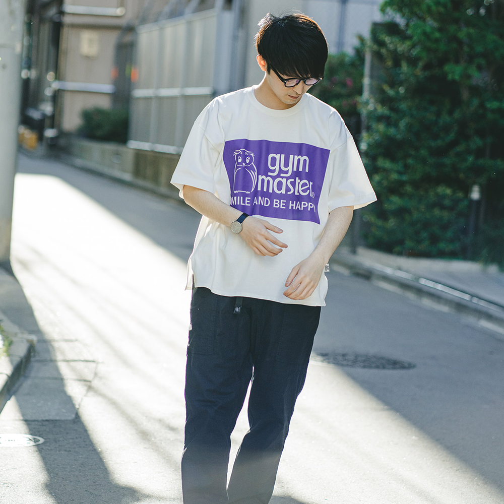 gym master 可愛貓頭鷹logo印花T恤 白色×紫色