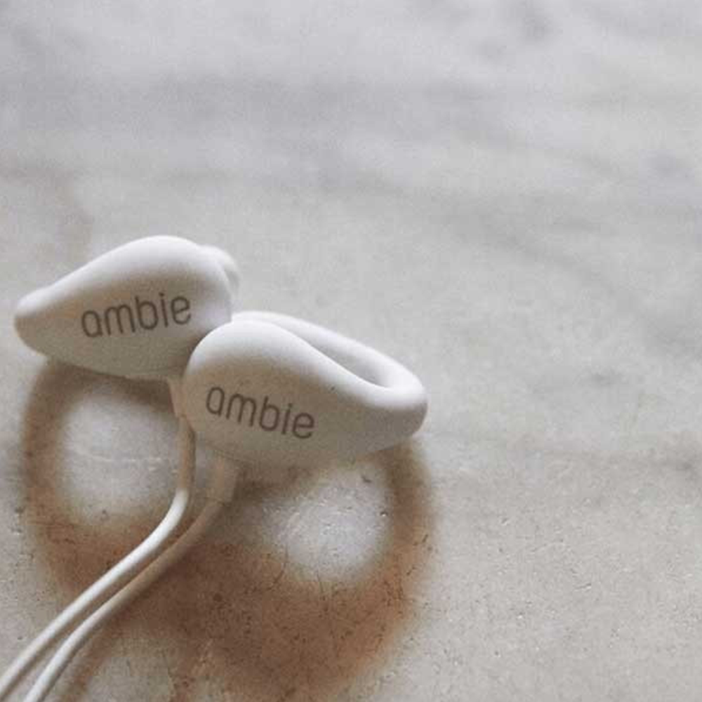 AMBIE 耳夾式耳機 白色 1副
