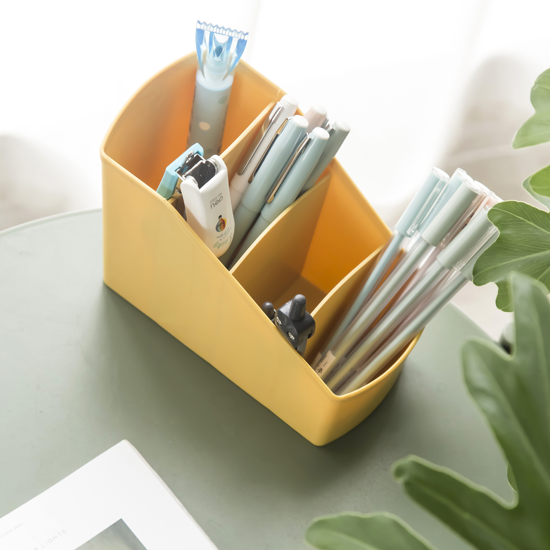簡約桌面化粧品收納盒 塑料多格整理防塵盒