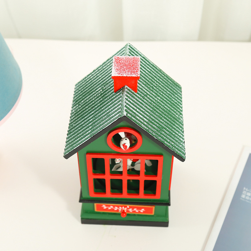新品聖誕節裝飾品房子擺件聖誕禮物木製旋轉木馬音樂盒發條八音盒